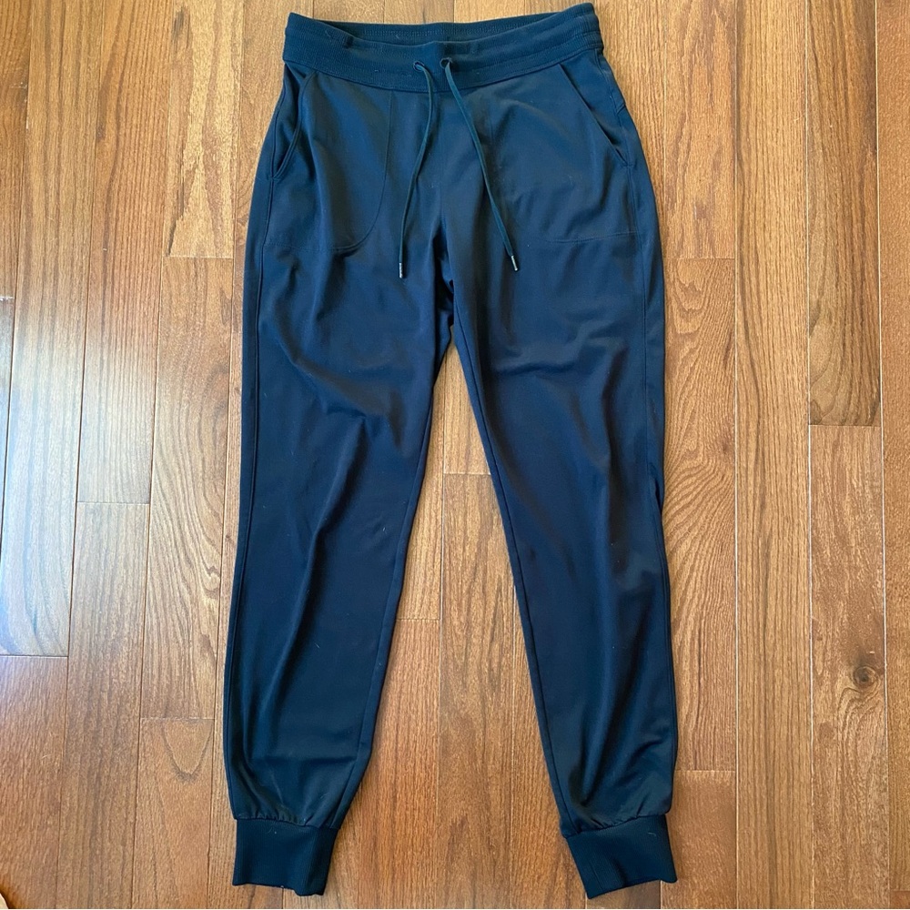 Women’s Black Athleta Jogger Pants